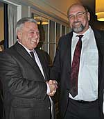 Wirtschaftsminister Harry Glawe und ein russischer Experte