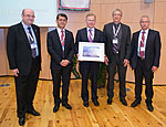 Dr. Tibor Hidvégi, Prof. Dr. László Barkai, der Preisträger, Prof. Dr. Michael Roden, sowie Dr. Ferenc Kosiczky und Dr. Tibor Iványi, Vertreter des unterstützenden Unternehmens Lilly Dr. Tibor Hidvégi, Prof. Dr. László Barkai, der Preisträger, Prof. Dr. Michael Roden, sowie Dr. Ferenc Kosiczky und Dr. Tibor Iványi, Vertreter des unterstützenden Unternehmens Lilly